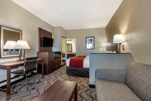Hotel Clarion Inn And Suites John Wayne Airport