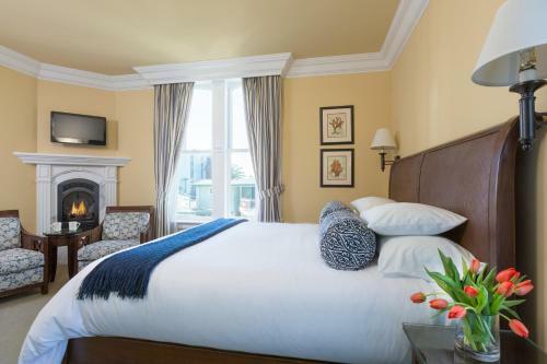 Bed & Breakfast West Cliff Inn, A Four Sisters Inn