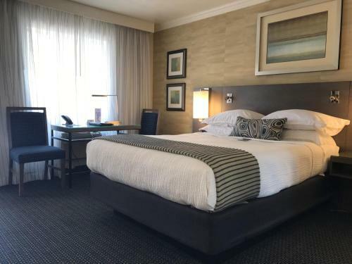 Posada West Beach Inn, A Coast Hotel