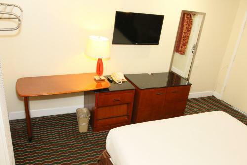 Motel Town And Country Inn