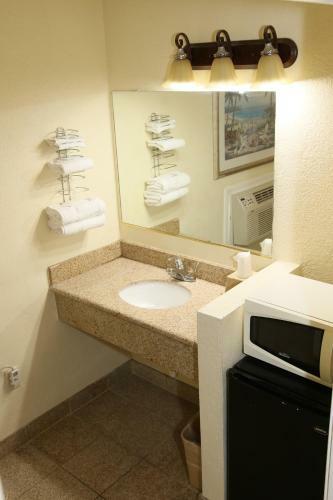 Motel Town And Country Inn