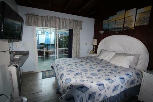 Posada Edgewater Beach Inn & Suites
