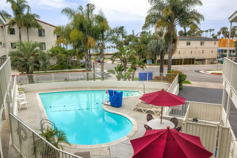 Motel 6 Santa Barbara - Beach