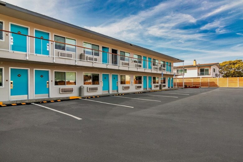 Motel 6 Santa Barbara - Beach
