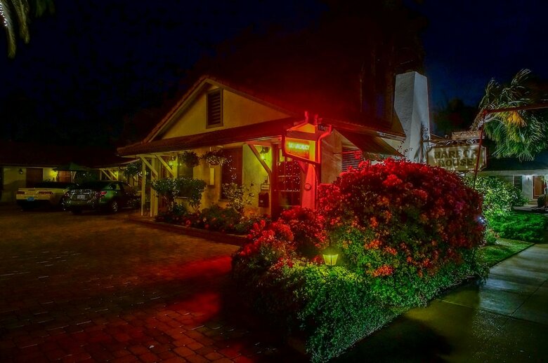 Posada Harbor House Inn
