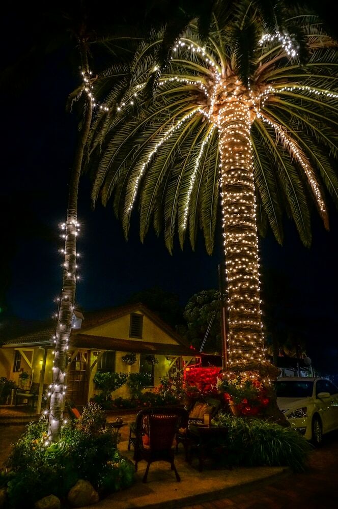 Posada Harbor House Inn