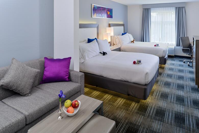 Holiday Inn Express & Suites San Diego - Hotel Circle