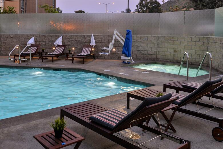 Holiday Inn Express & Suites San Diego - Hotel Circle