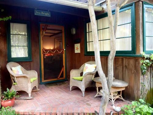 Redwood Hollow Cottages