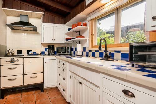 Redwood Hollow Cottages