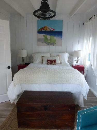 Redwood Hollow Cottages