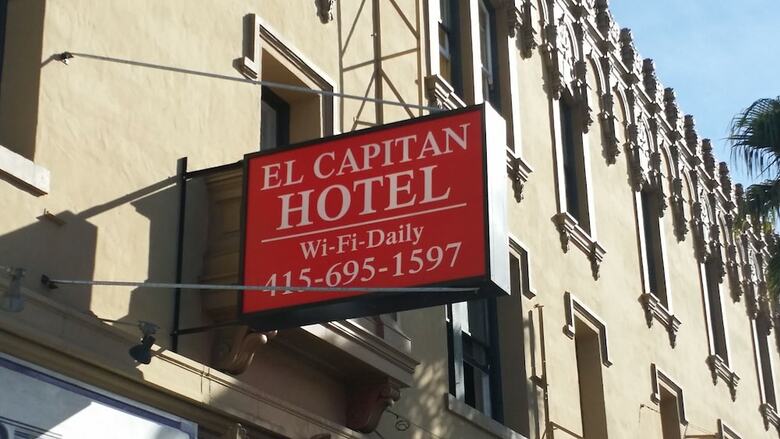Albergue El Capitan Hotel