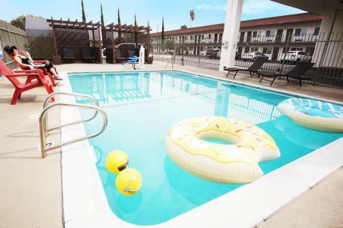 Hotel Knights Inn - Stanton