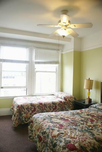 Dakota Hostel And Hotel