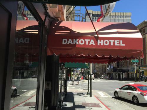Dakota Hostel And Hotel
