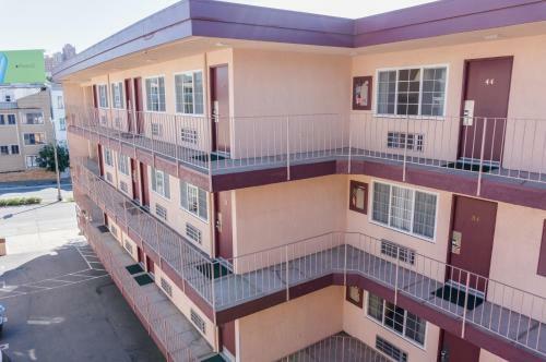 Motel Redwood Inn