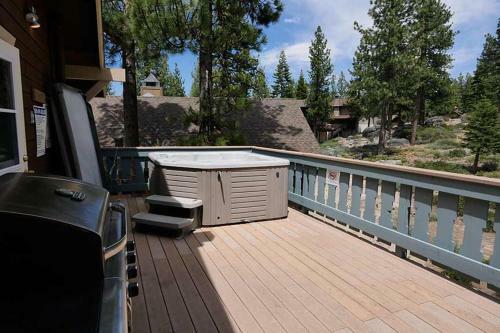 Timber Lane Holiday Home