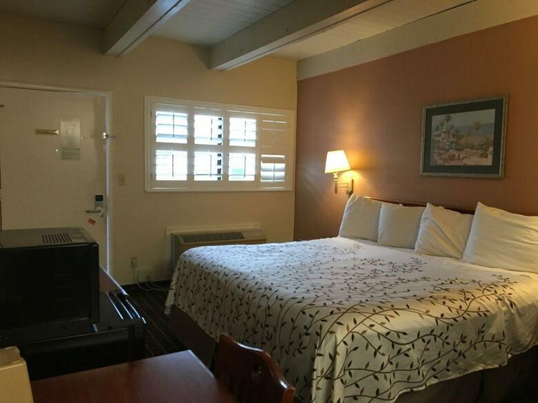 Motel Van Ness Inn