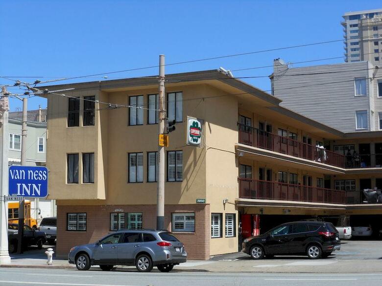 Motel Van Ness Inn