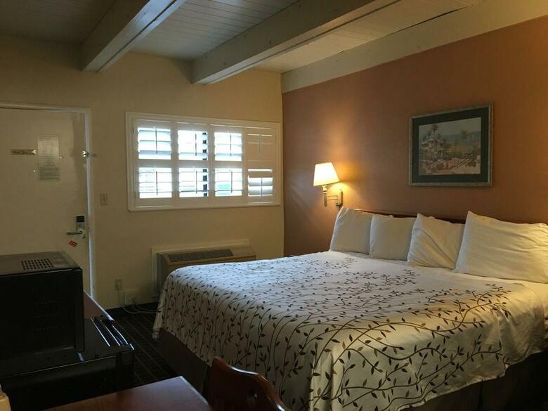 Motel Van Ness Inn