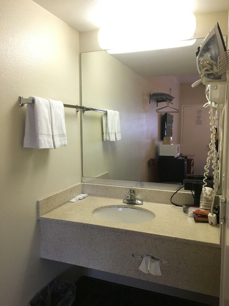 Motel Van Ness Inn