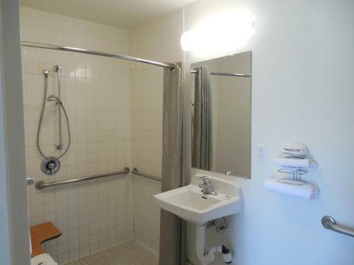 Motel 6 Temecula - Historic Old Town