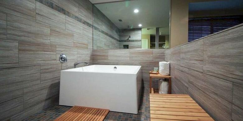 Postmarc Hotel And Spa Suites