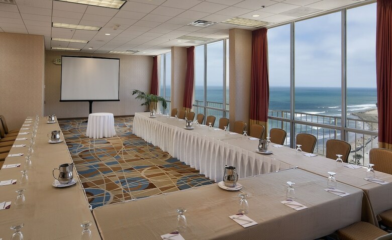 Crowne Plaza Hotel Ventura Beach