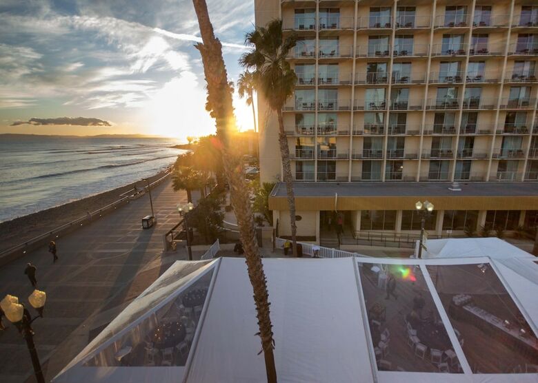 Crowne Plaza Hotel Ventura Beach