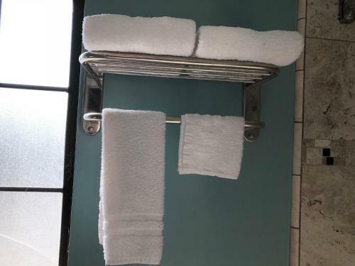 Motel Whittier Travel Inn