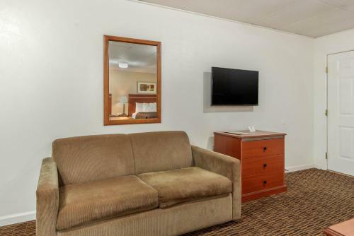 Valley Motel
