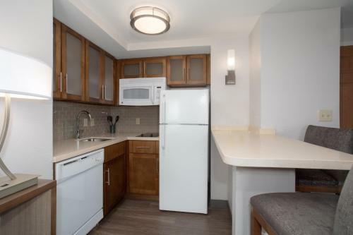 Hotel Staybridge Suites Denver International Airport