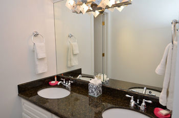 Aparthotel Independence Square Lodge By Frias