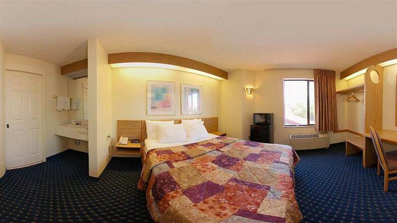 Hotel Econo Lodge Denver International Airport