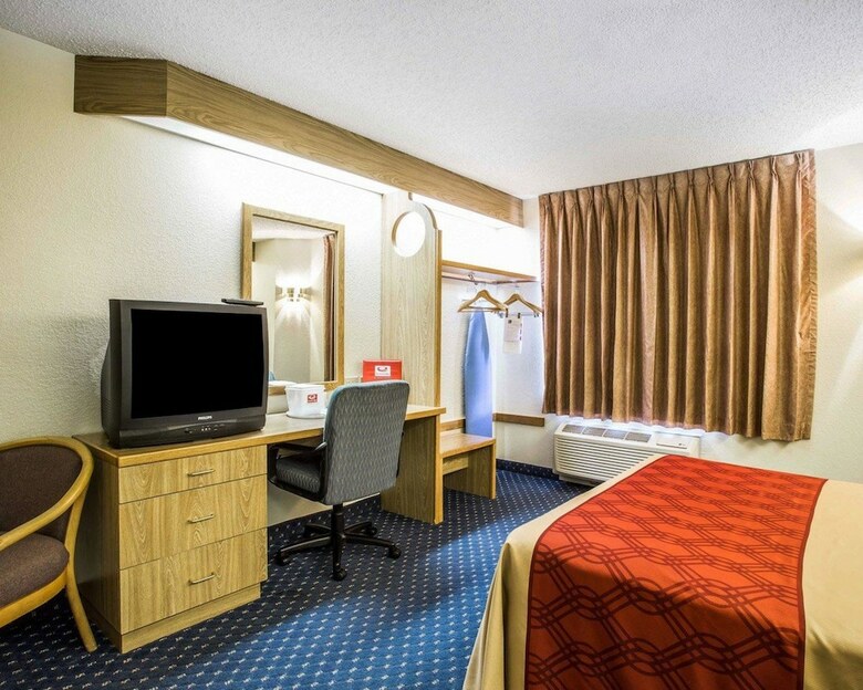 Hotel Econo Lodge Denver International Airport