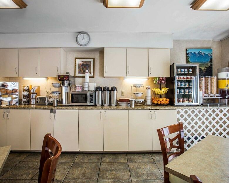 Hotel Econo Lodge Denver International Airport