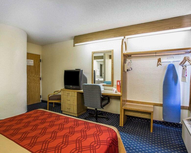 Hotel Econo Lodge Denver International Airport