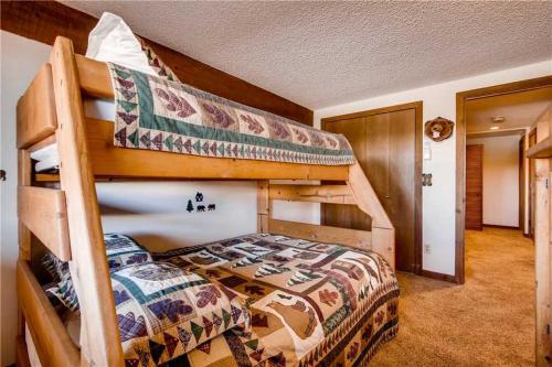 Apartamentos Goldpoint By Peak Property Management