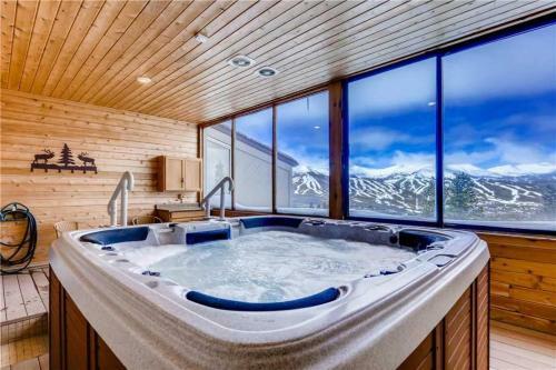 Apartamentos Goldpoint By Peak Property Management