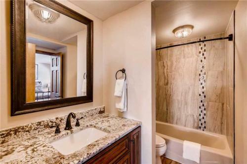 Apartamentos Goldpoint By Peak Property Management