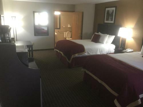 Hotel Baymont By Wyndham Cortez