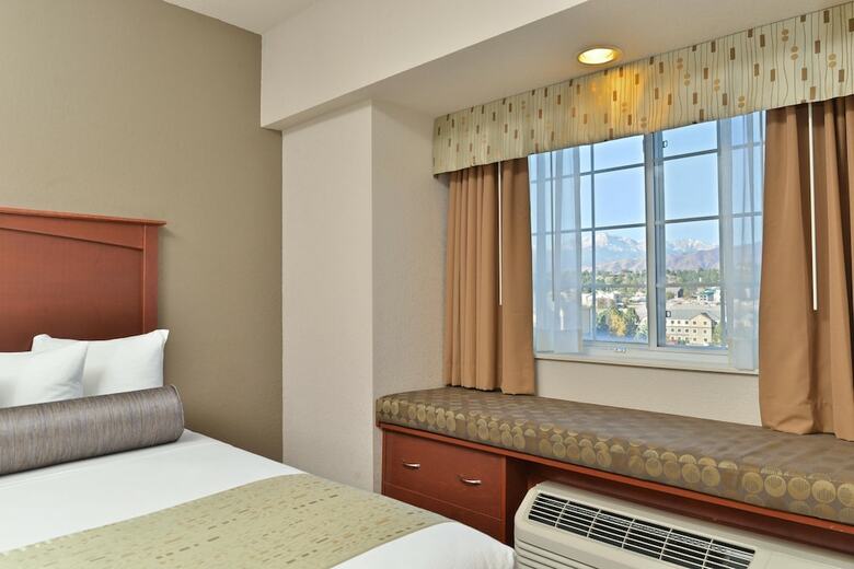 Hotel Best Western Plus Peak Vista Inn & Suites