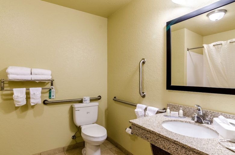Hotel Cobblestone Inn & Suites Eaton