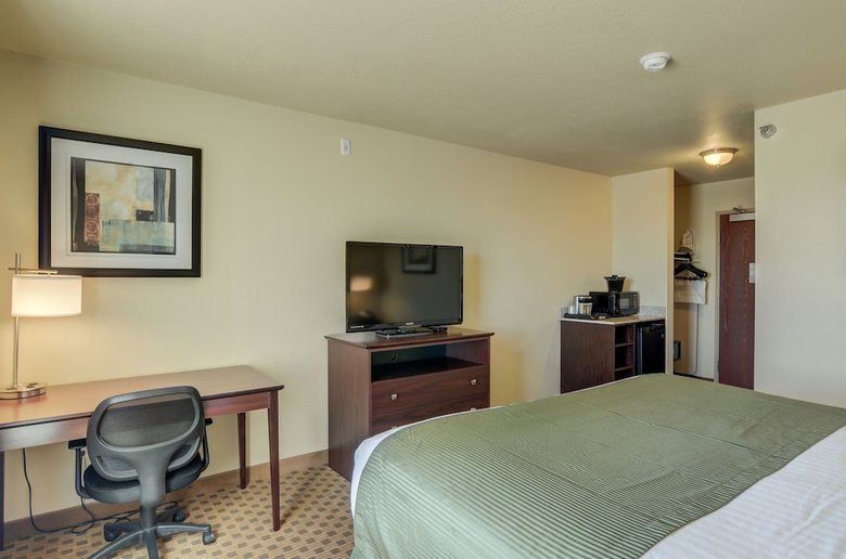Hotel Cobblestone Inn & Suites Eaton