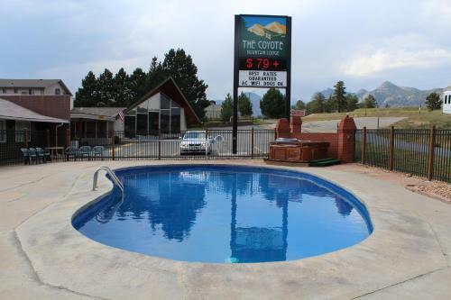 Coyote Mountain Lodge