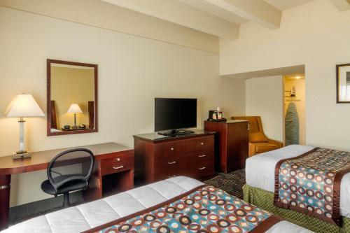 Hotel Super 8 Midtown