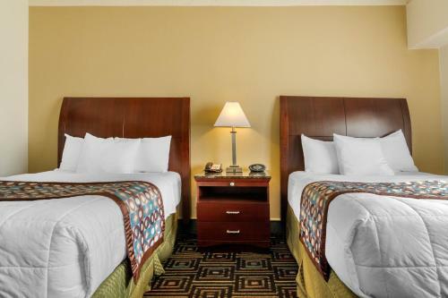Hotel Super 8 Midtown