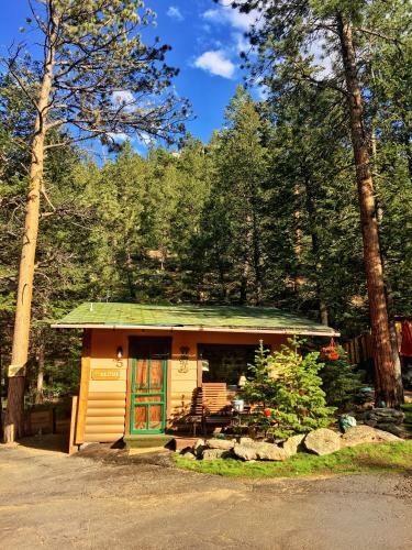 Hotel Pine Haven Resort