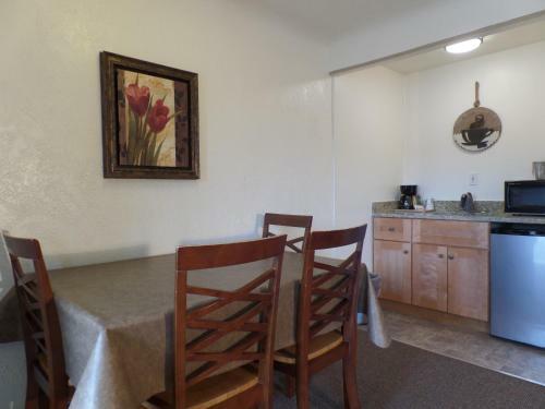 Motel Peak To Peak Lodge
