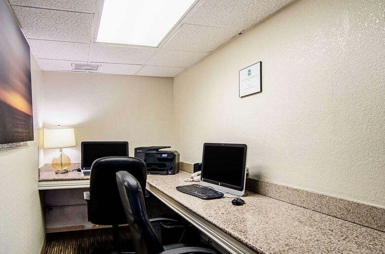 Hotel Quality Inn & Suites Denver Stapleton